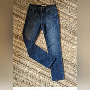 Levi's Size 8 Mid-rise Skinny Jeans
